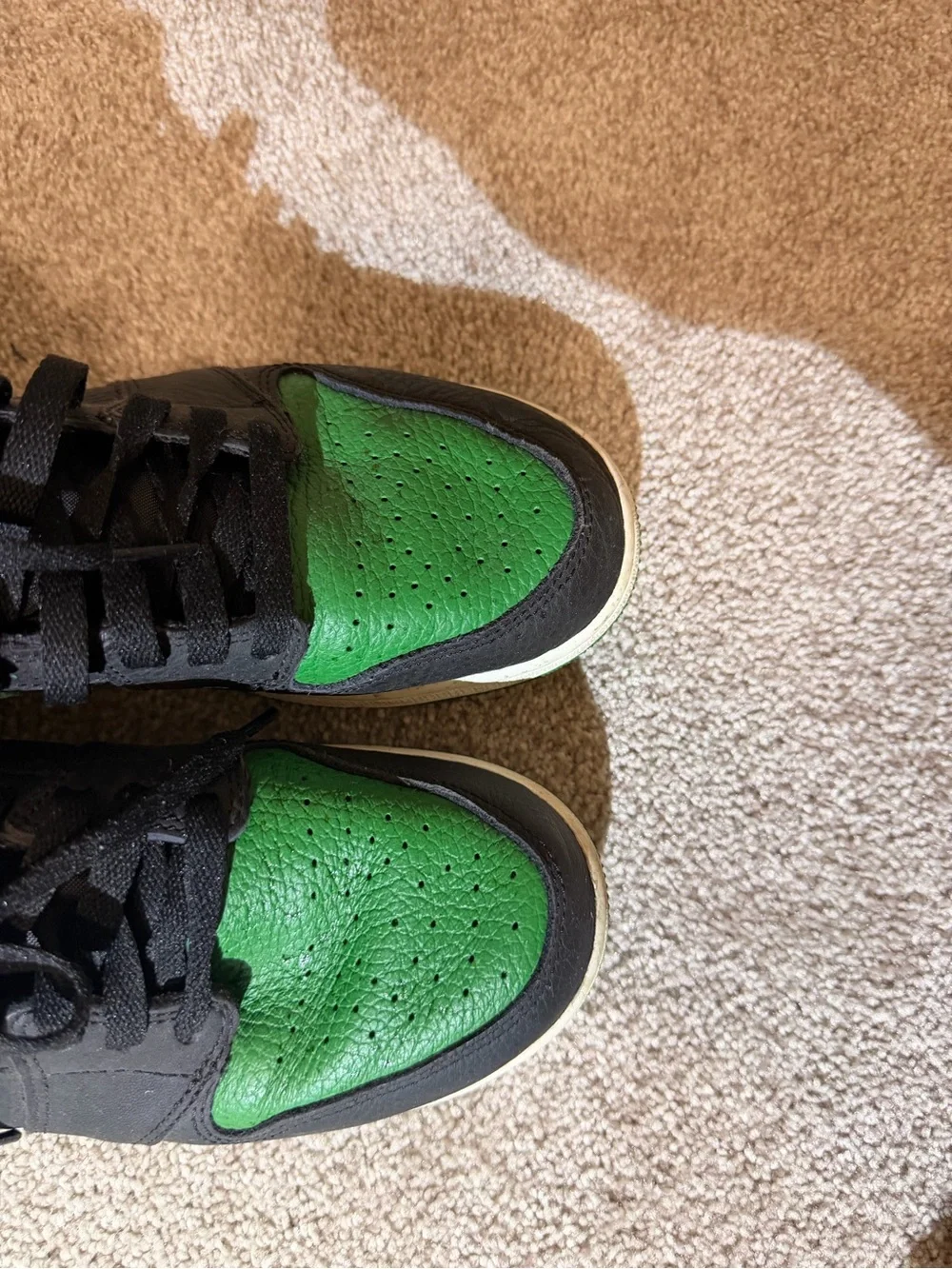 Air Jordan 1 Mid Green Toe Black/Pine Green Sneakers